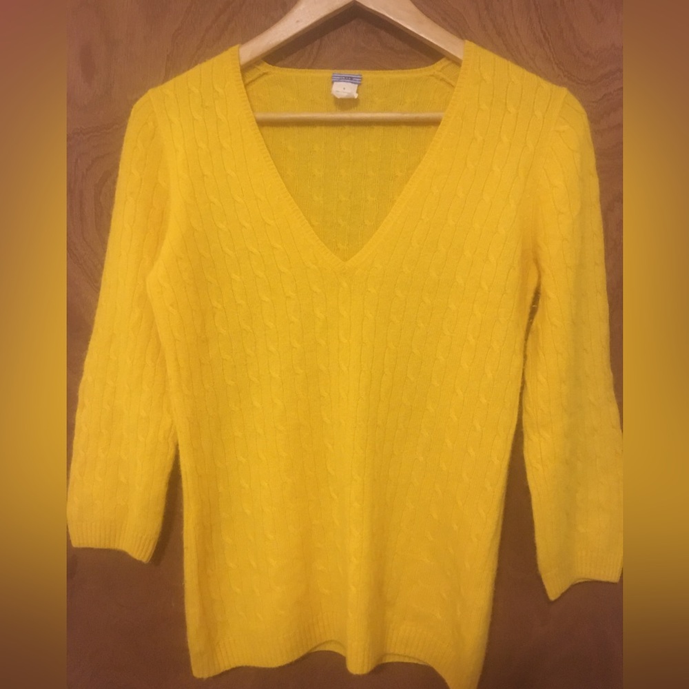 J. Crew Yellow Elbow Sleeve Length V-Neck Cashmere Sweater Size Small